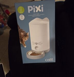 Elegant Blue Cat Feeder with Spill-Proof Design and Easy Clean Surface